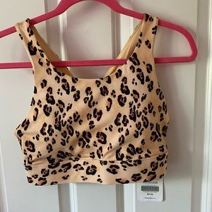 🛑 Brand new Fabletics animal print sports bra size large